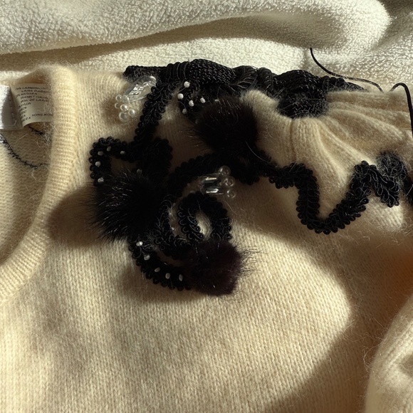 Magnolia Angora wool sweater - Picture 8 of 13